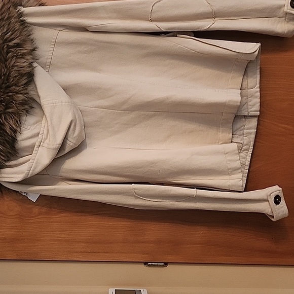 TWISTED Heart Womans Jacket - Picture 4 of 6